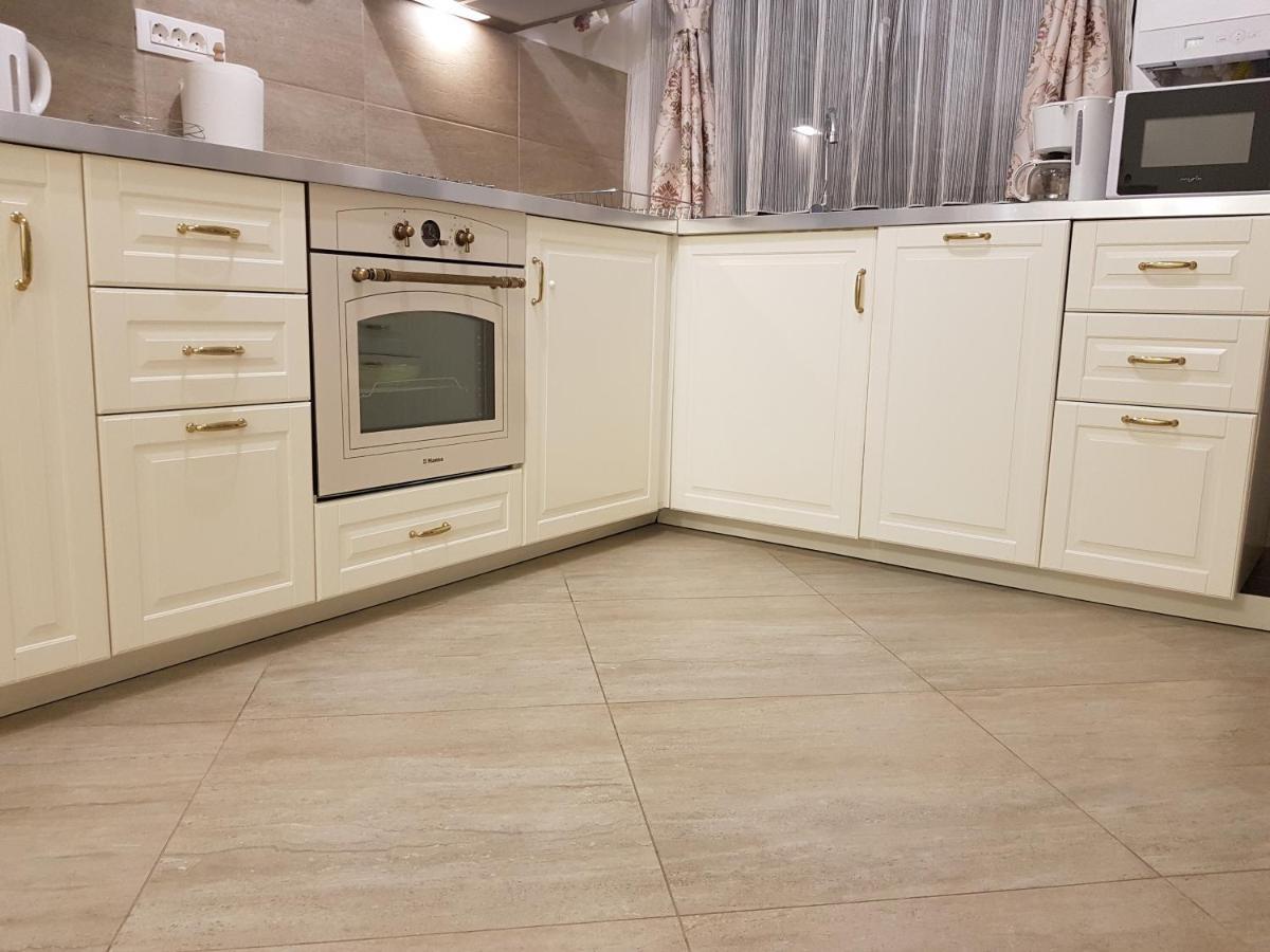 Apartament Ultracentral Monadin 2 Braşov Exterior foto